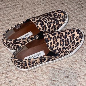 Steve Madden slip on shoes